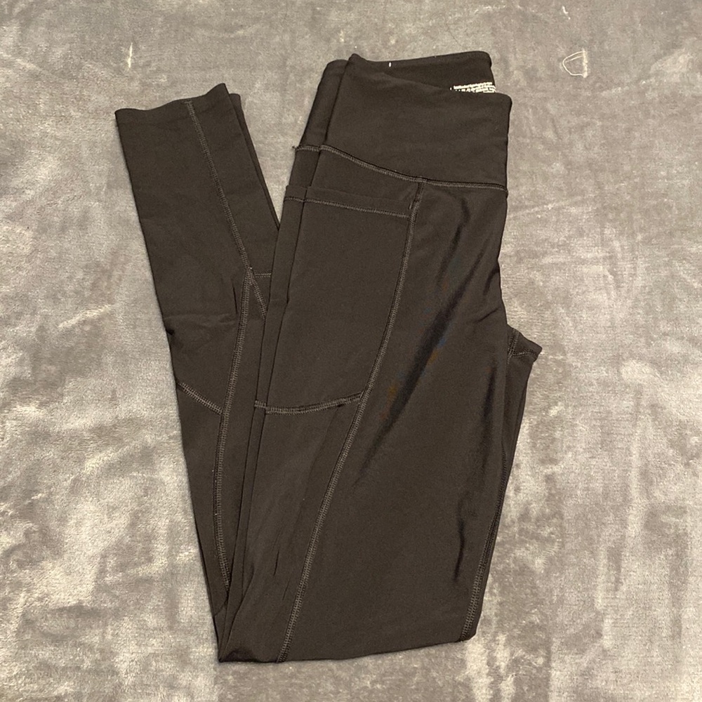 Black Victoria’s Secret sport leggings